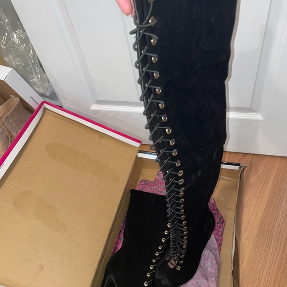 Thigh High Boots - Picture 3 of 4